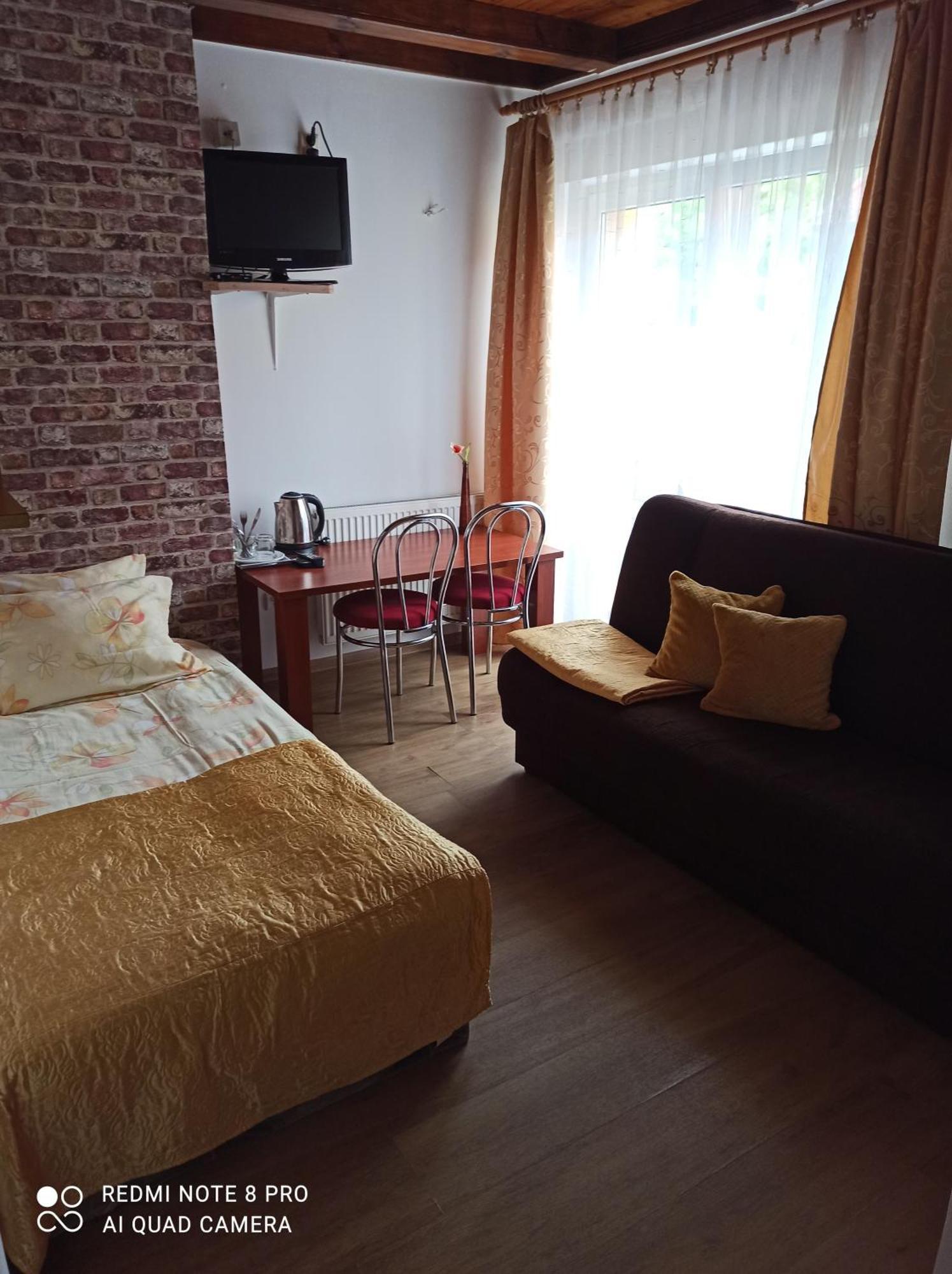 Zibi I Pod Topolami Lazy  Ngoại thất bức ảnh